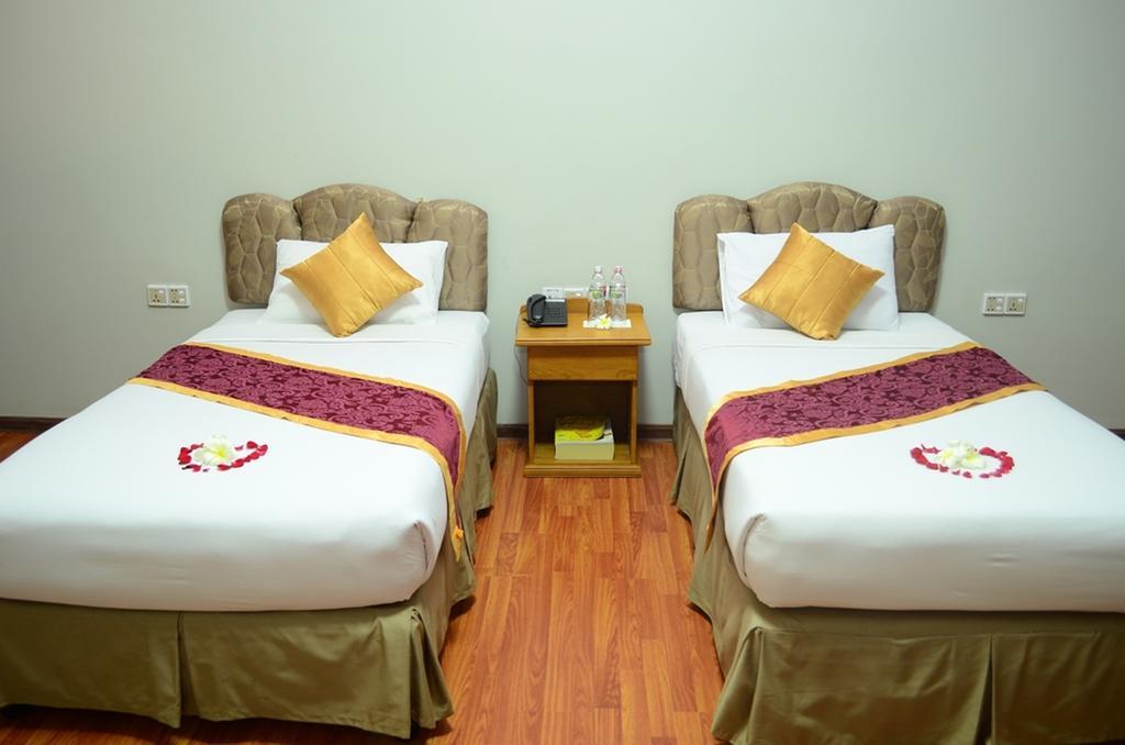 Myat Nan Yone Hotel Naypyidaw Exterior foto