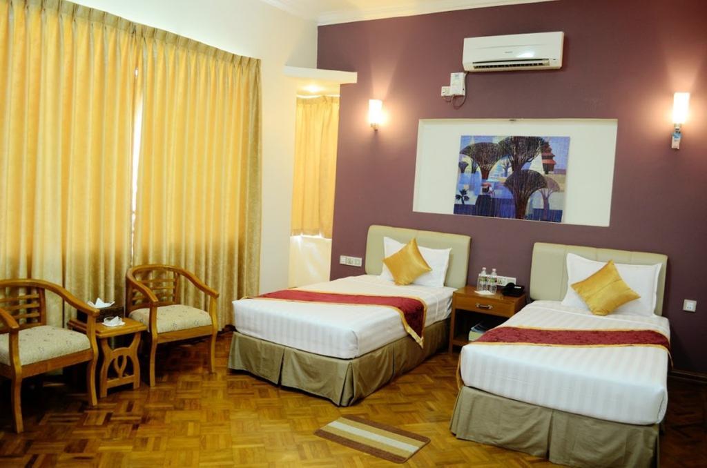 Myat Nan Yone Hotel Naypyidaw Habitación foto