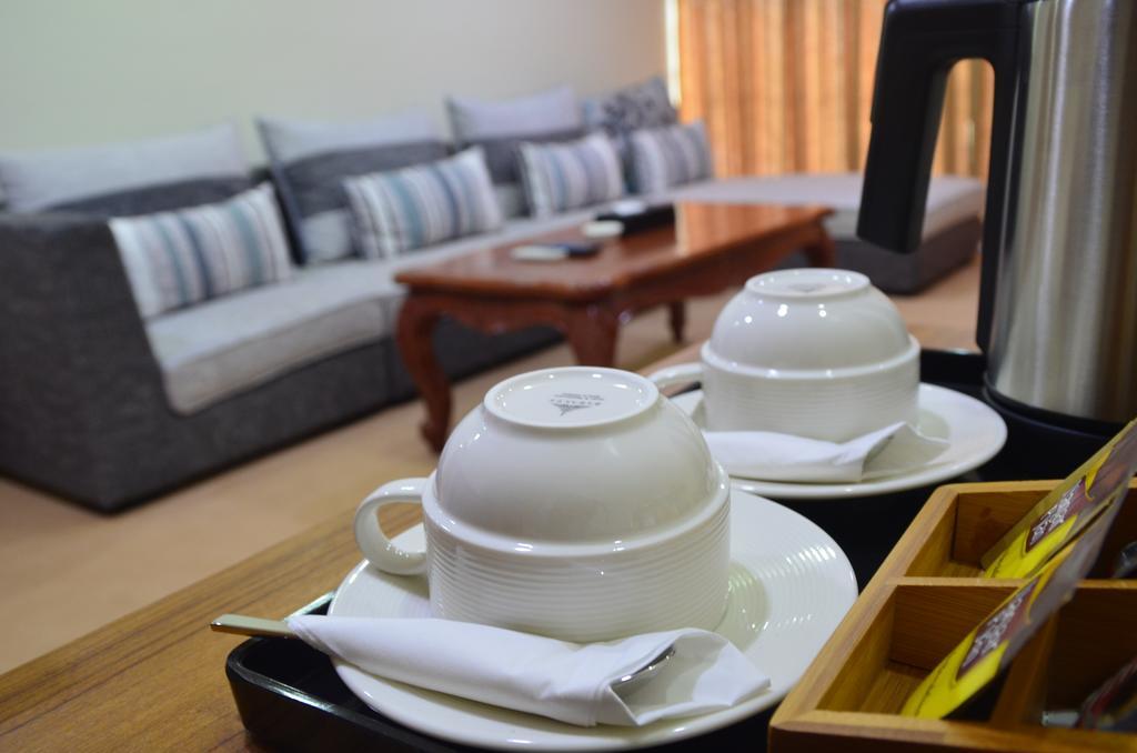 Myat Nan Yone Hotel Naypyidaw Exterior foto