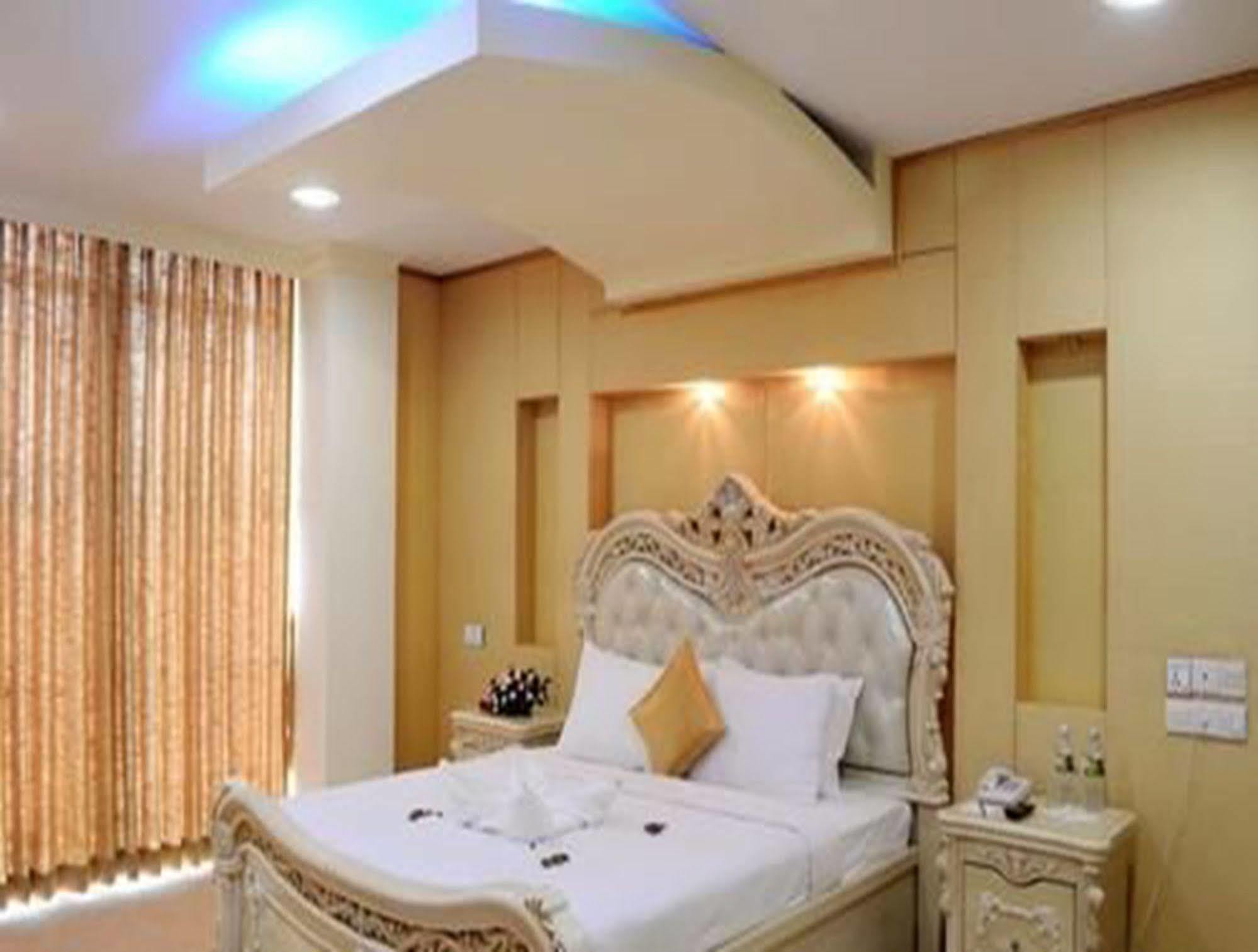 Myat Nan Yone Hotel Naypyidaw Exterior foto